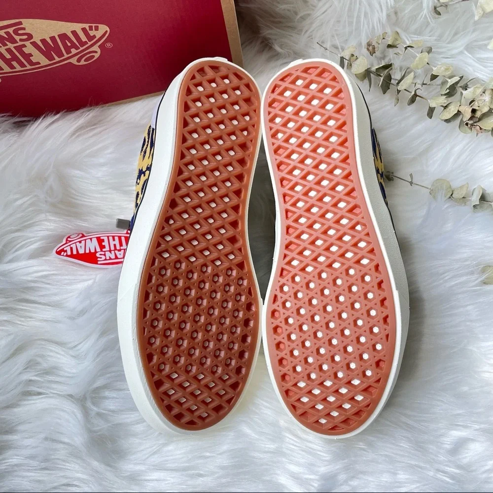 Vans ComfyCush Era Bugs Blueprint W8.5 VN0A3WM9WWG NIB